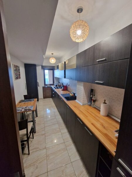 Vitan Mall, 75 mp, parcare subterana,