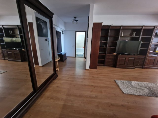 Vitan Mall, 75 mp, parcare subterana,