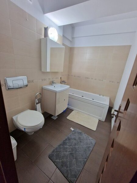 Vitan Mall, 75 mp, parcare subterana,